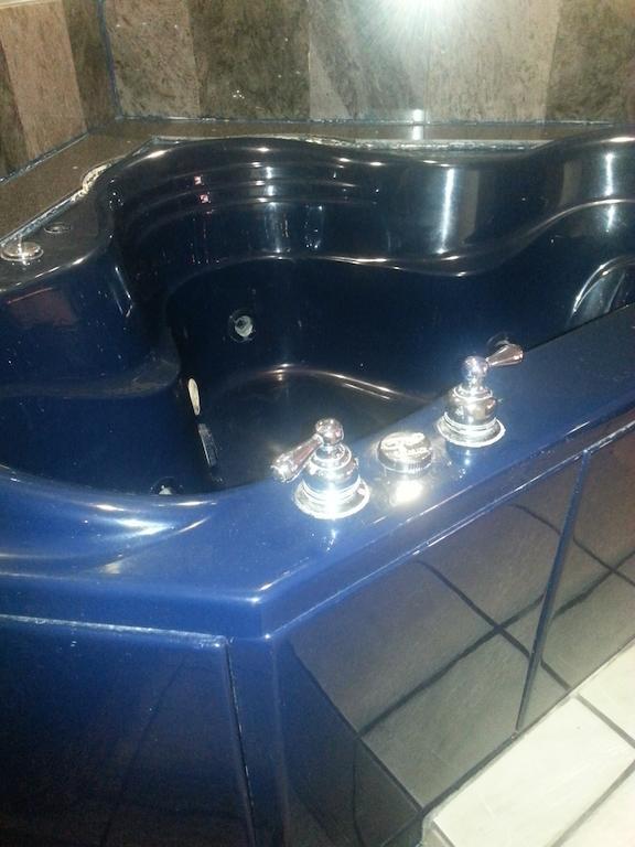 Louetta Crystal Inn 249 North מראה חיצוני תמונה