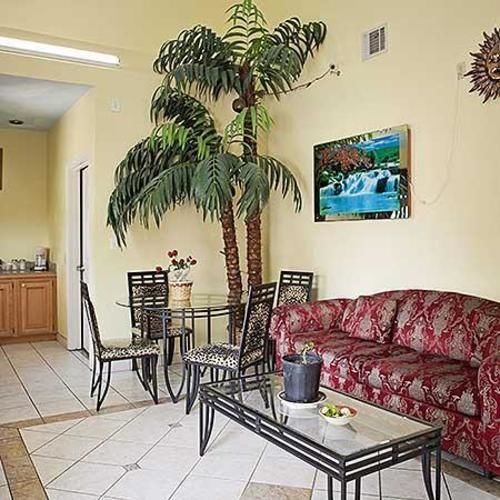Louetta Crystal Inn 249 North מראה חיצוני תמונה