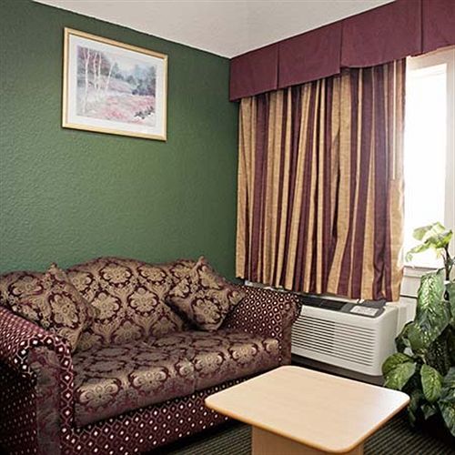 Louetta Crystal Inn 249 North מראה חיצוני תמונה